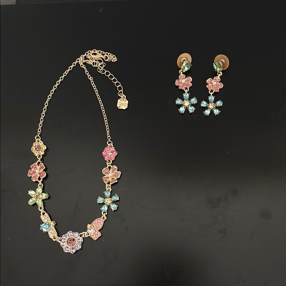 Floral Multicolor Necklace and Earrings Set
